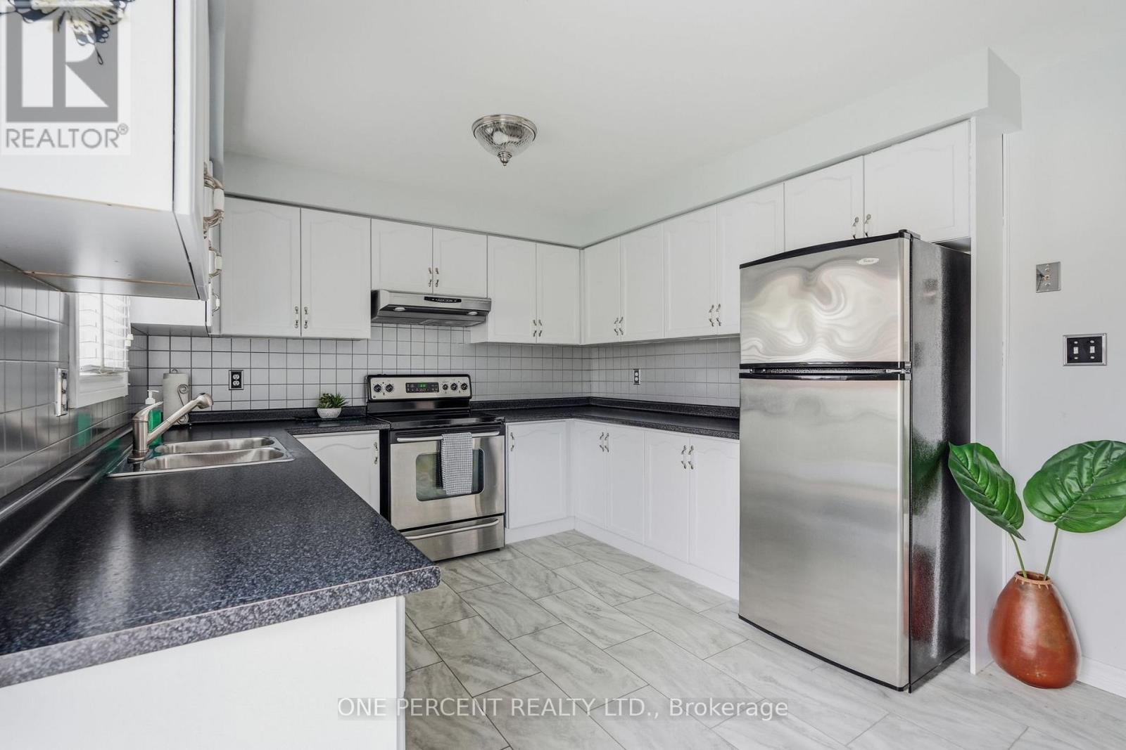 9 Country Club Road Property Photo 19