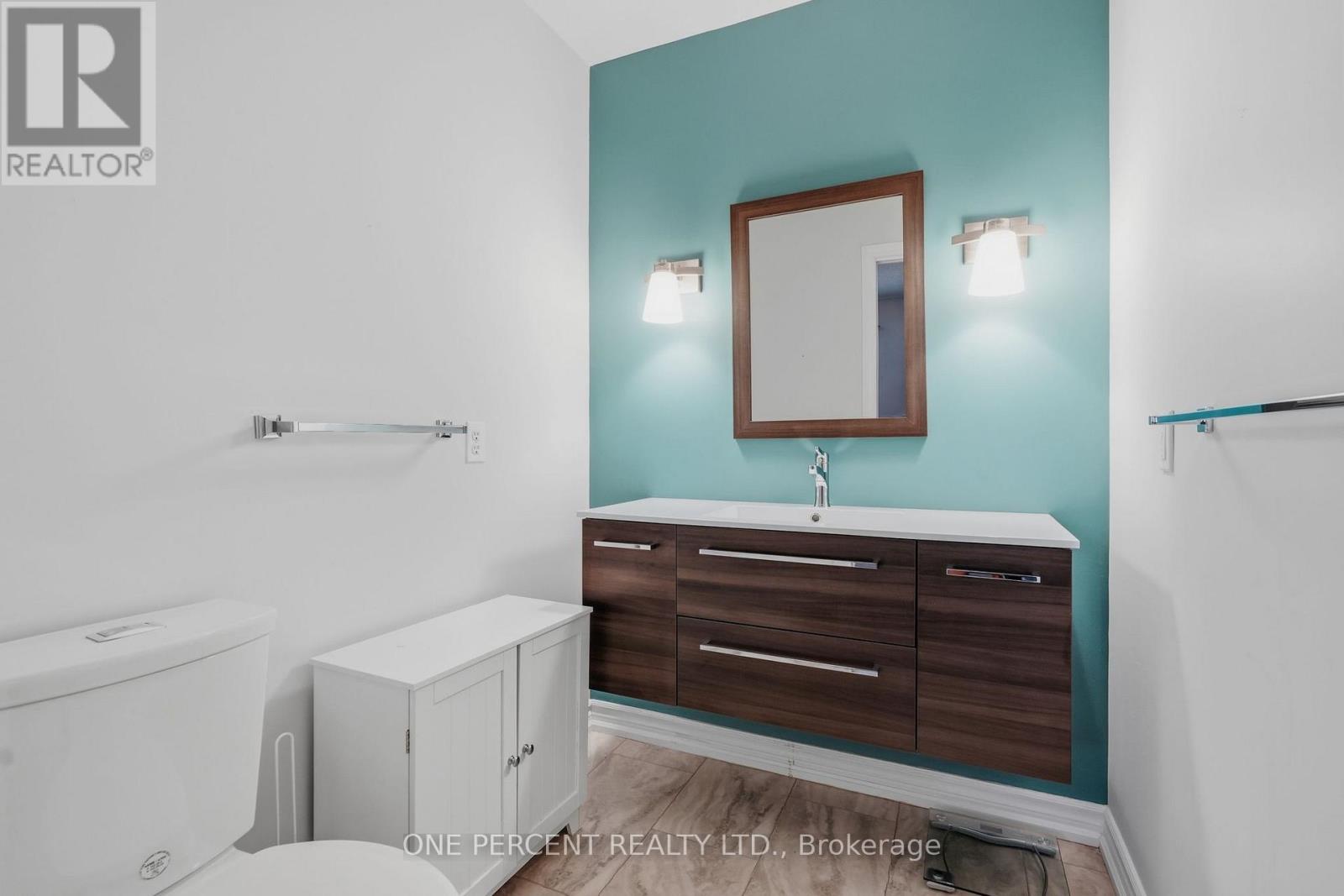 9 Country Club Road Property Photo 23