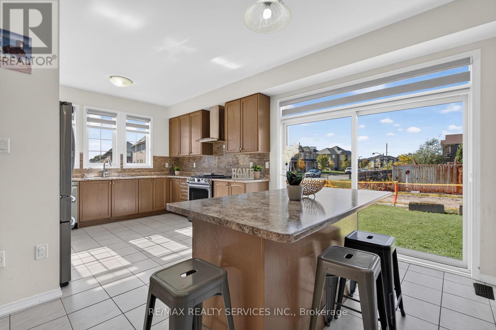 10 Munro Circle Property Photo 8