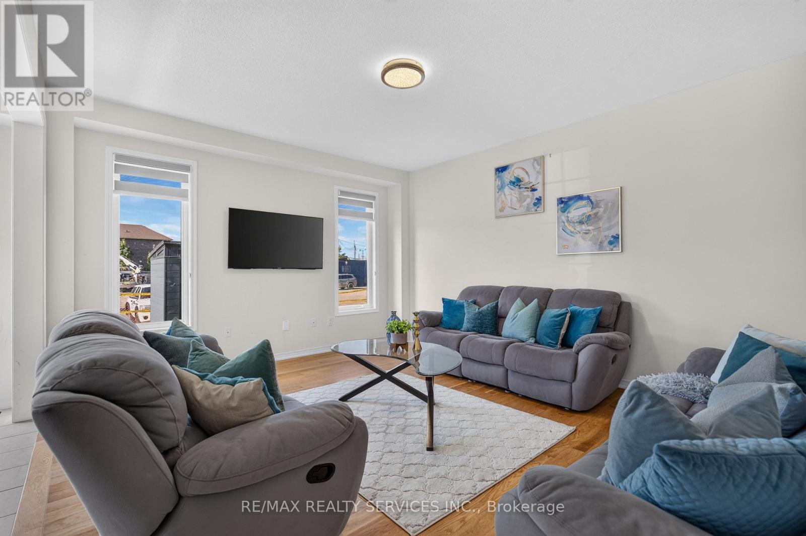 10 Munro Circle Property Photo 11