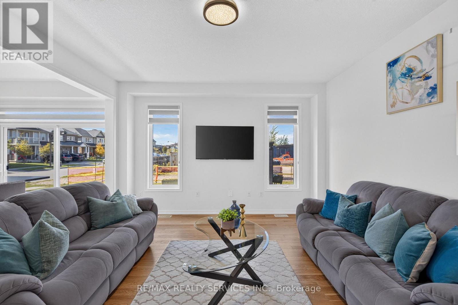 10 Munro Circle Property Photo 12