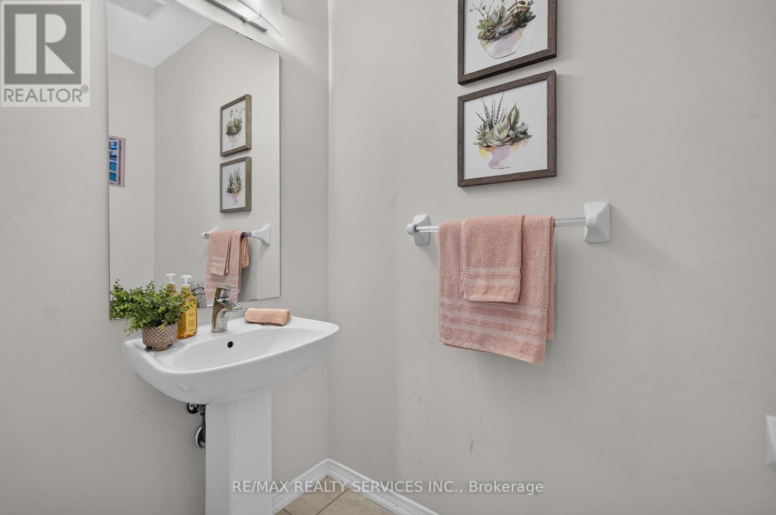 10 Munro Circle Property Photo 16