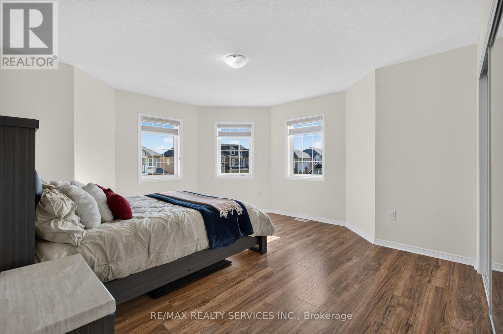 10 Munro Circle Property Photo 28