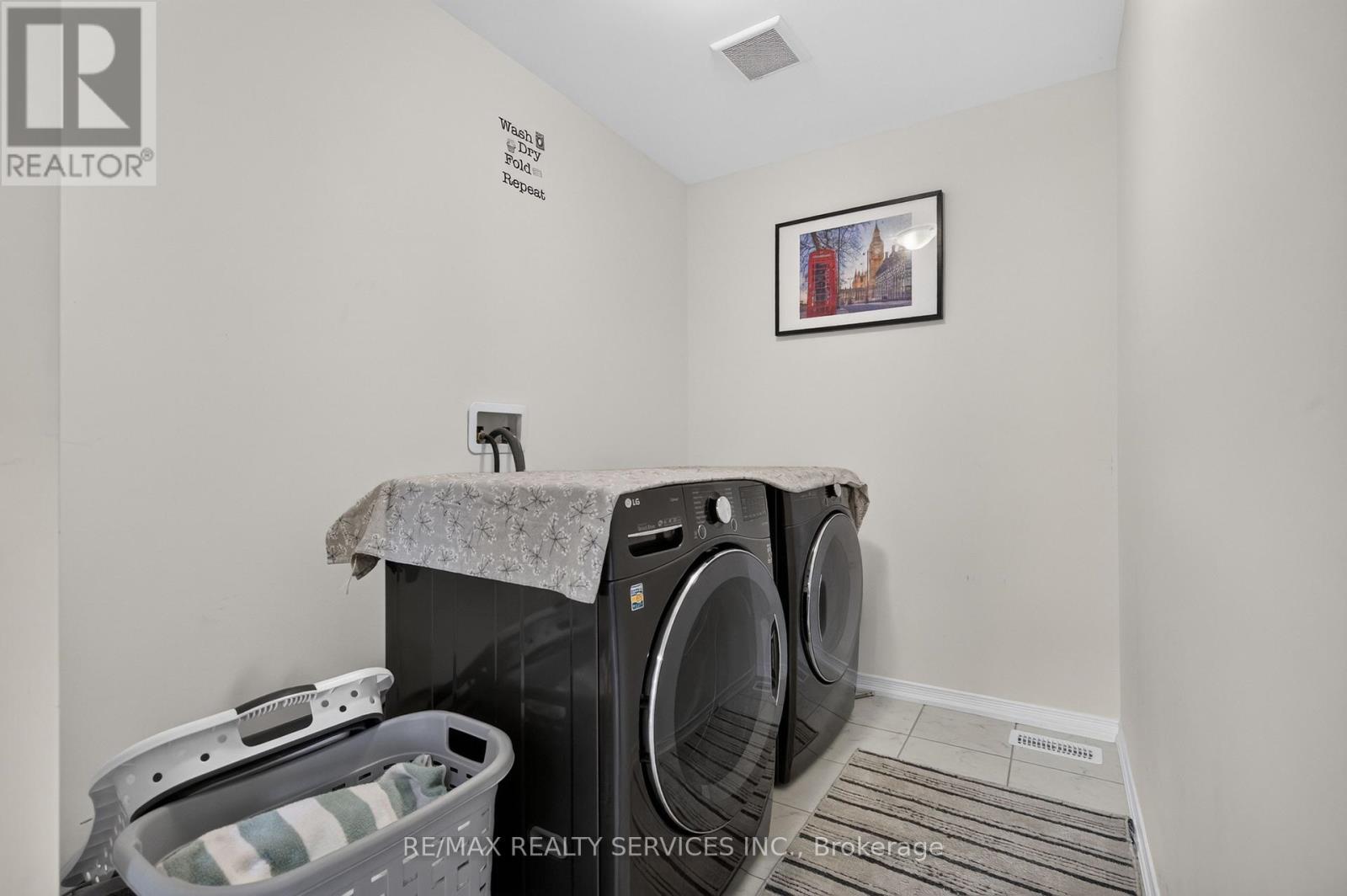 10 Munro Circle Property Photo 30