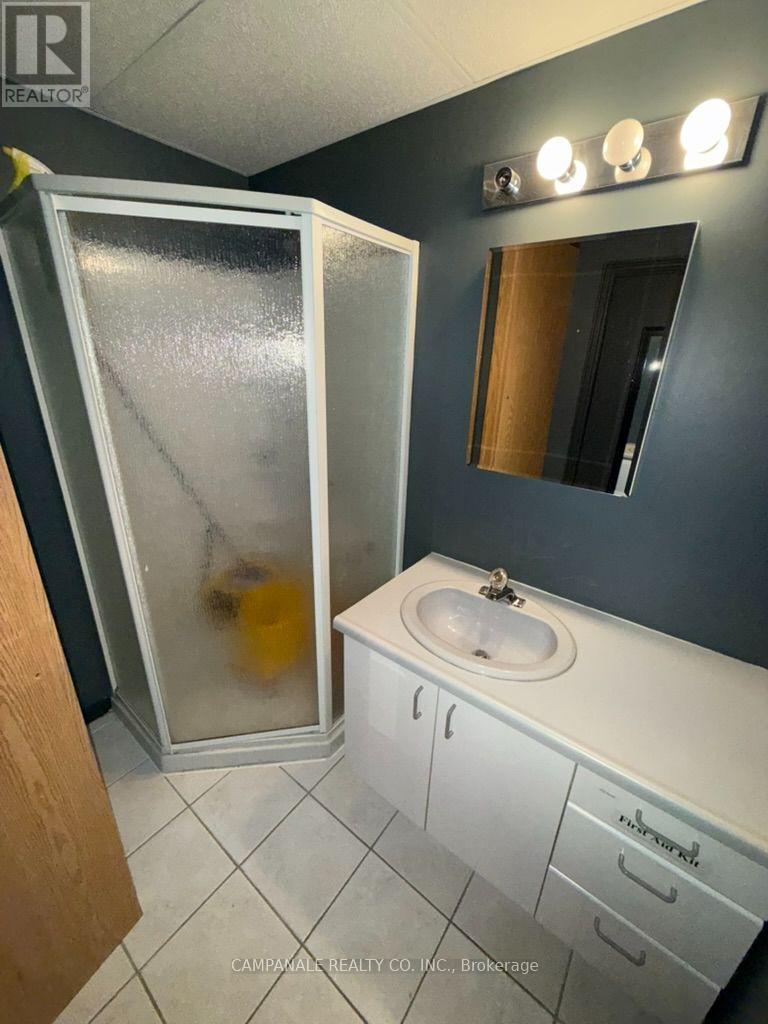 34 - 5470 Canotek Road Property Photo 8