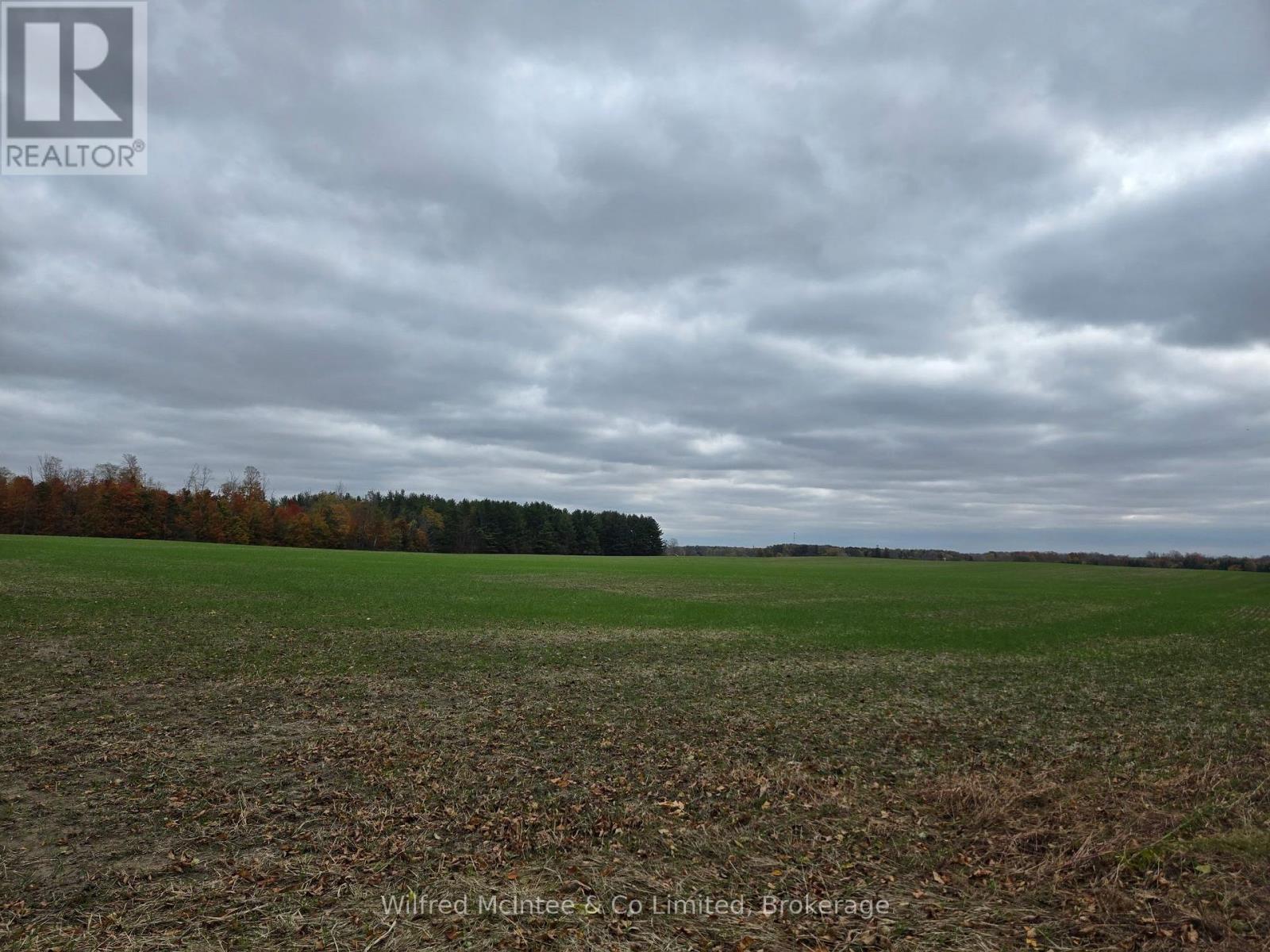 90654 Gilmore Line Property Photo 2