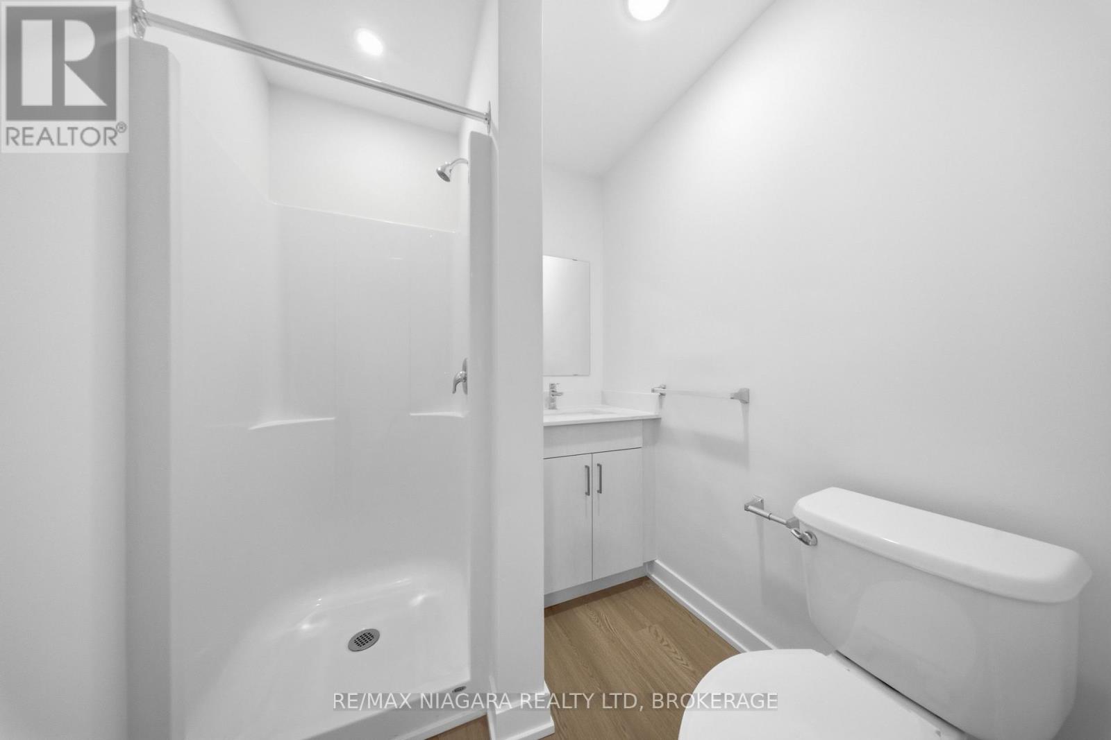 B01 - 140 Church Street Property Photo 8
