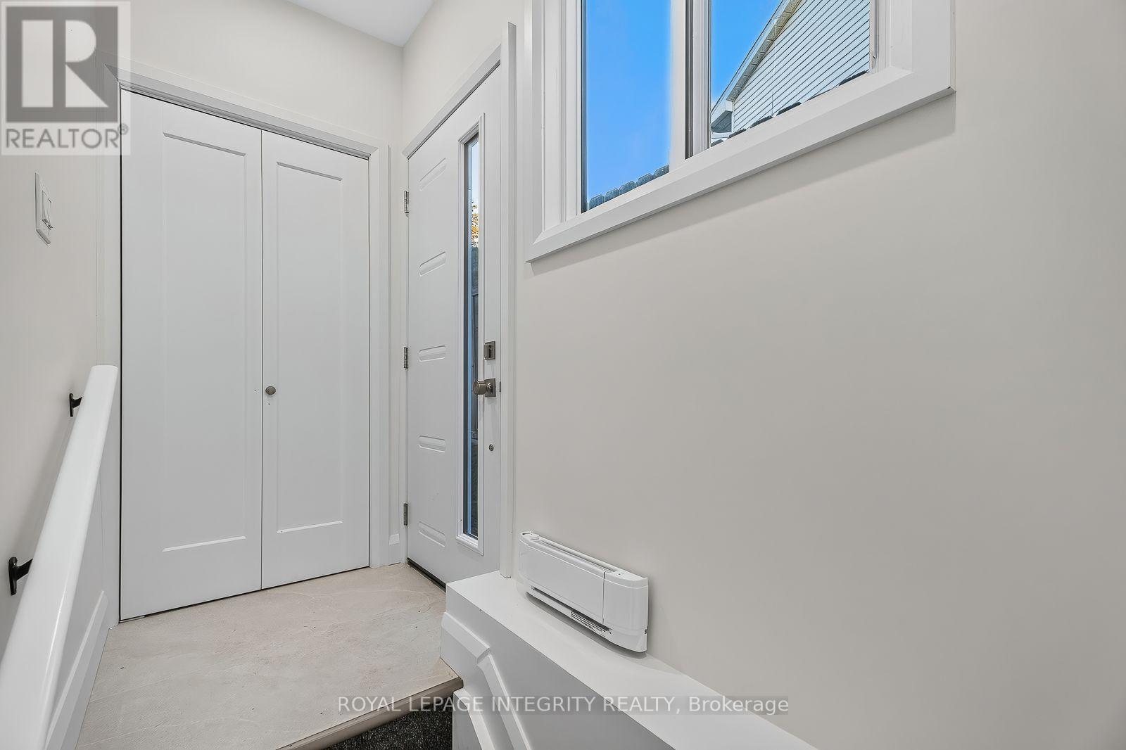 A - 775 Kingfisher Crescent Property Photo 4