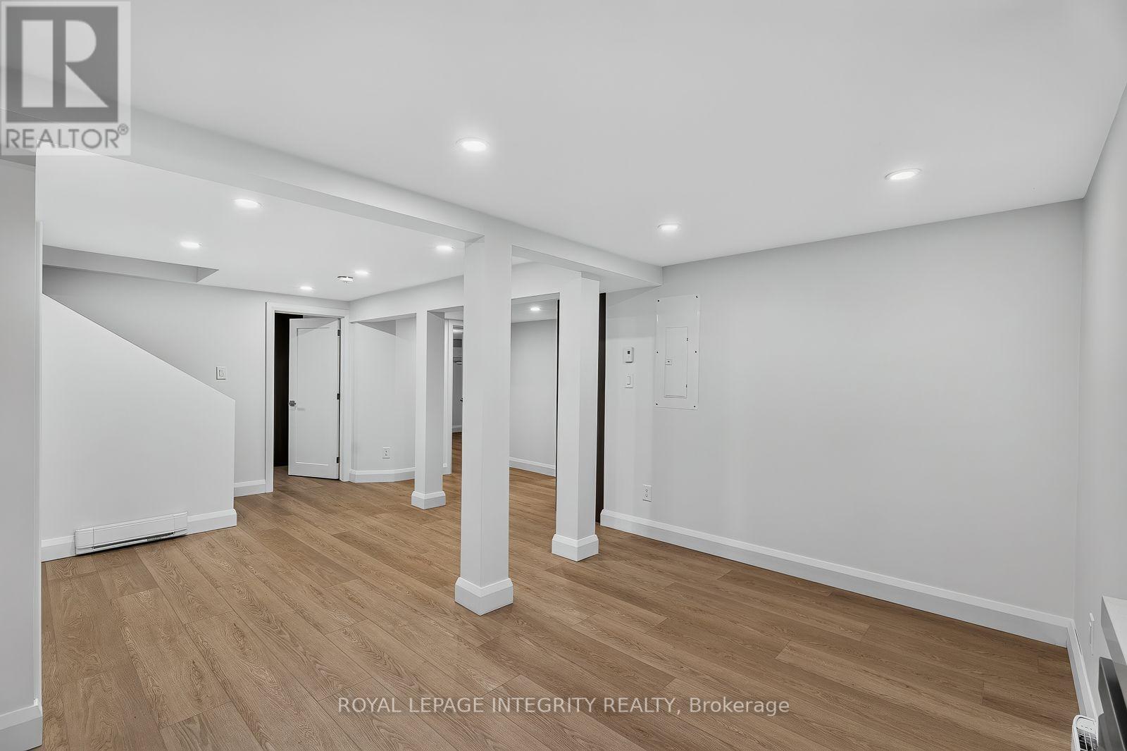 A - 775 Kingfisher Crescent Property Photo 13