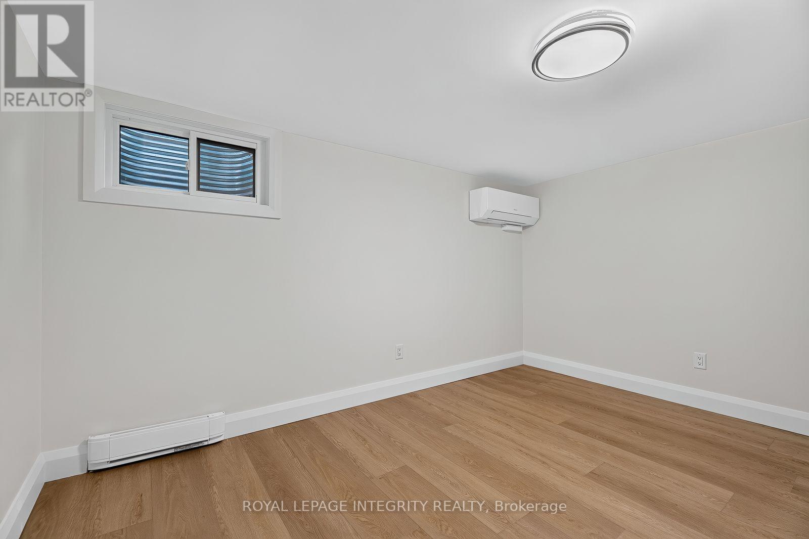 A - 775 Kingfisher Crescent Property Photo 18