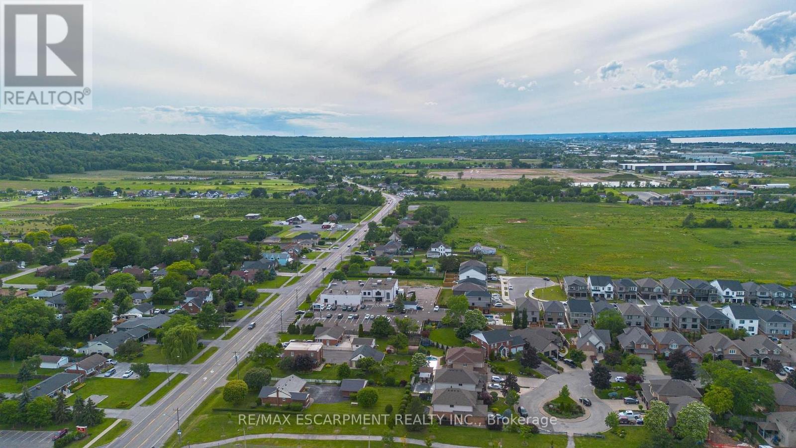1260 Highway 8 Property Photo 36