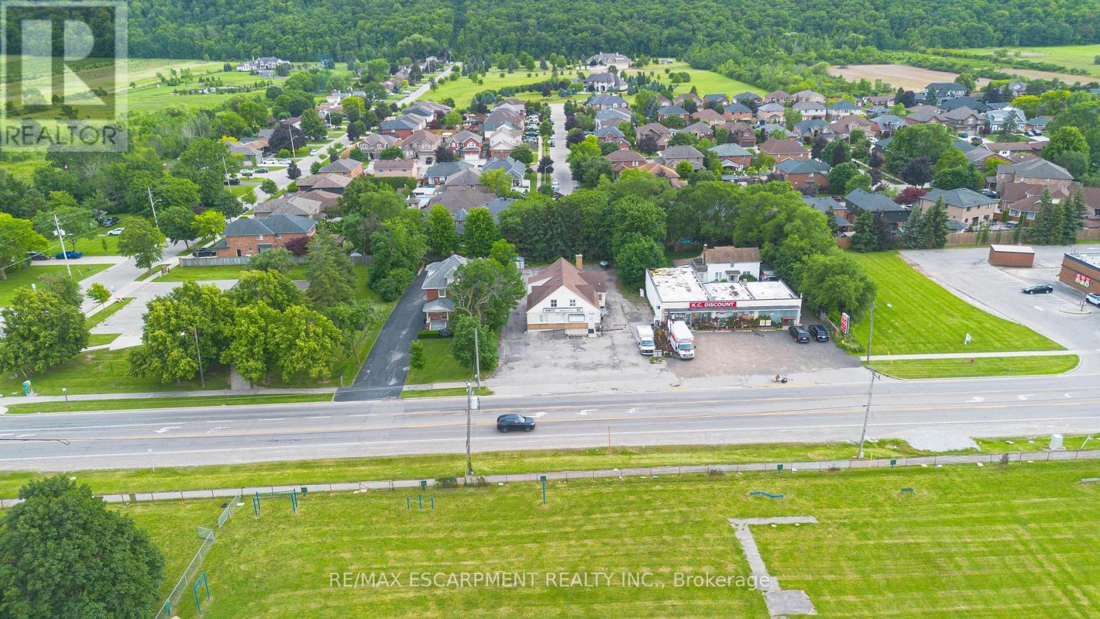 1260 Highway 8 Property Photo 4