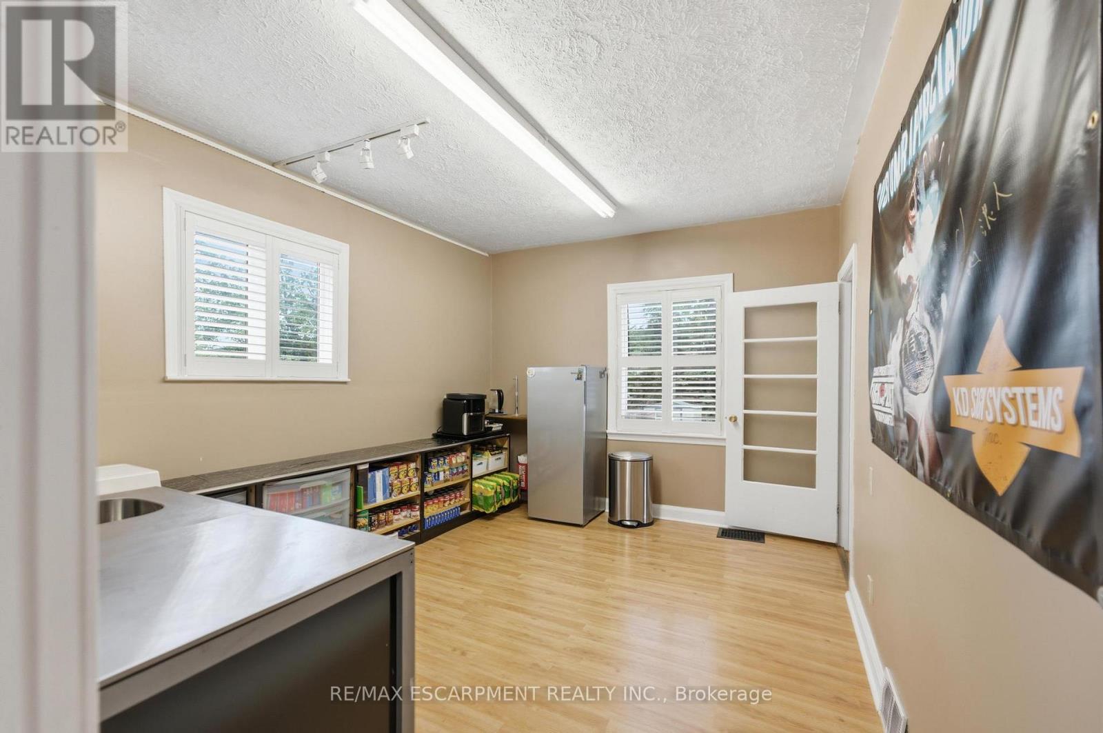 1260 Highway 8 Property Photo 11
