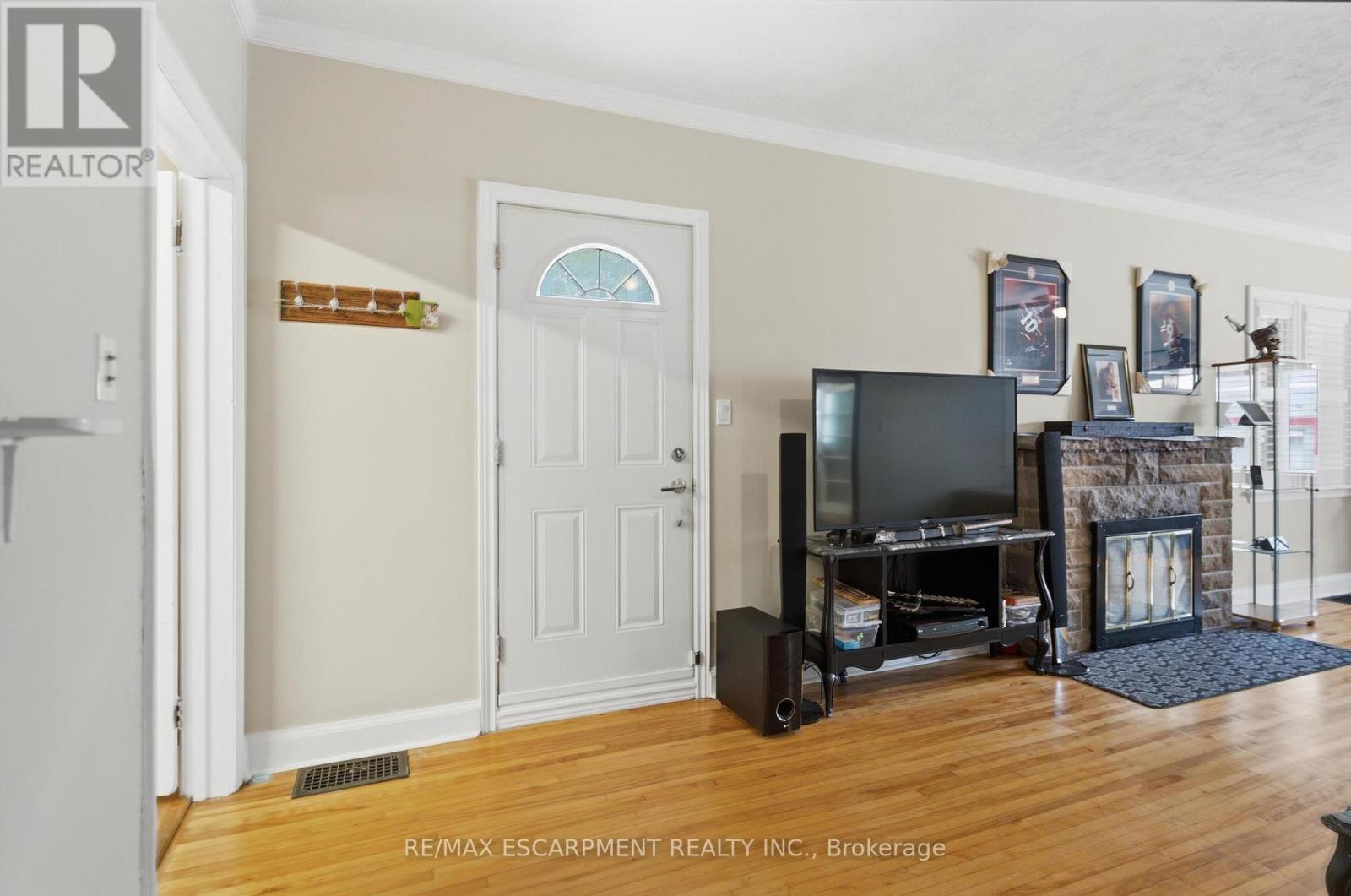 1260 Highway 8 Property Photo 16