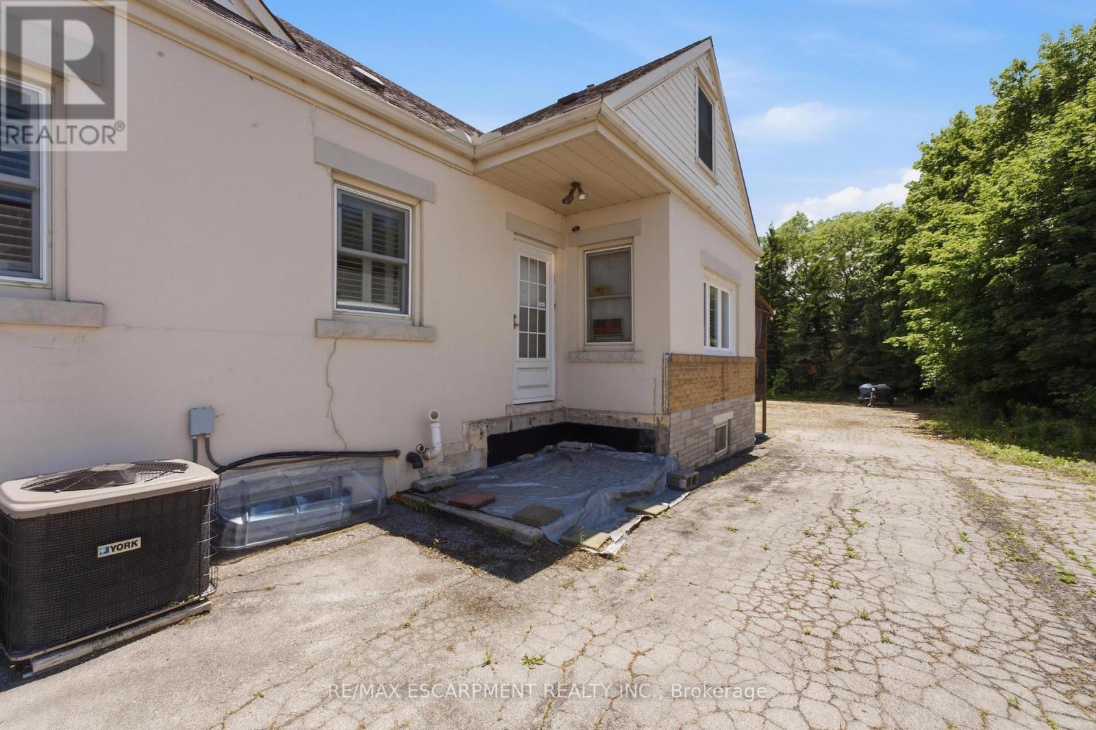 1260 Highway 8 Property Photo 29