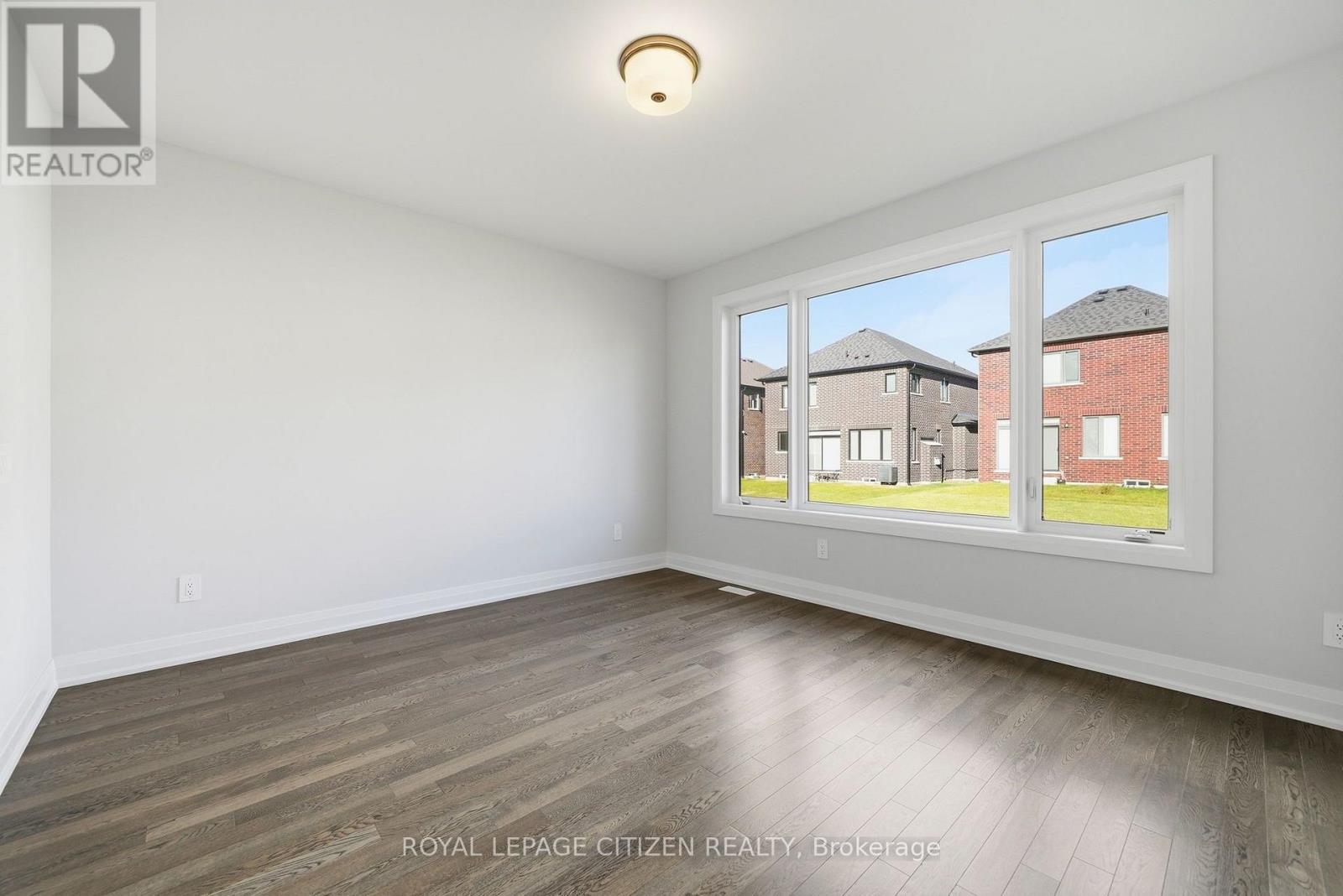 18 Mckay Avenue Property Photo 31