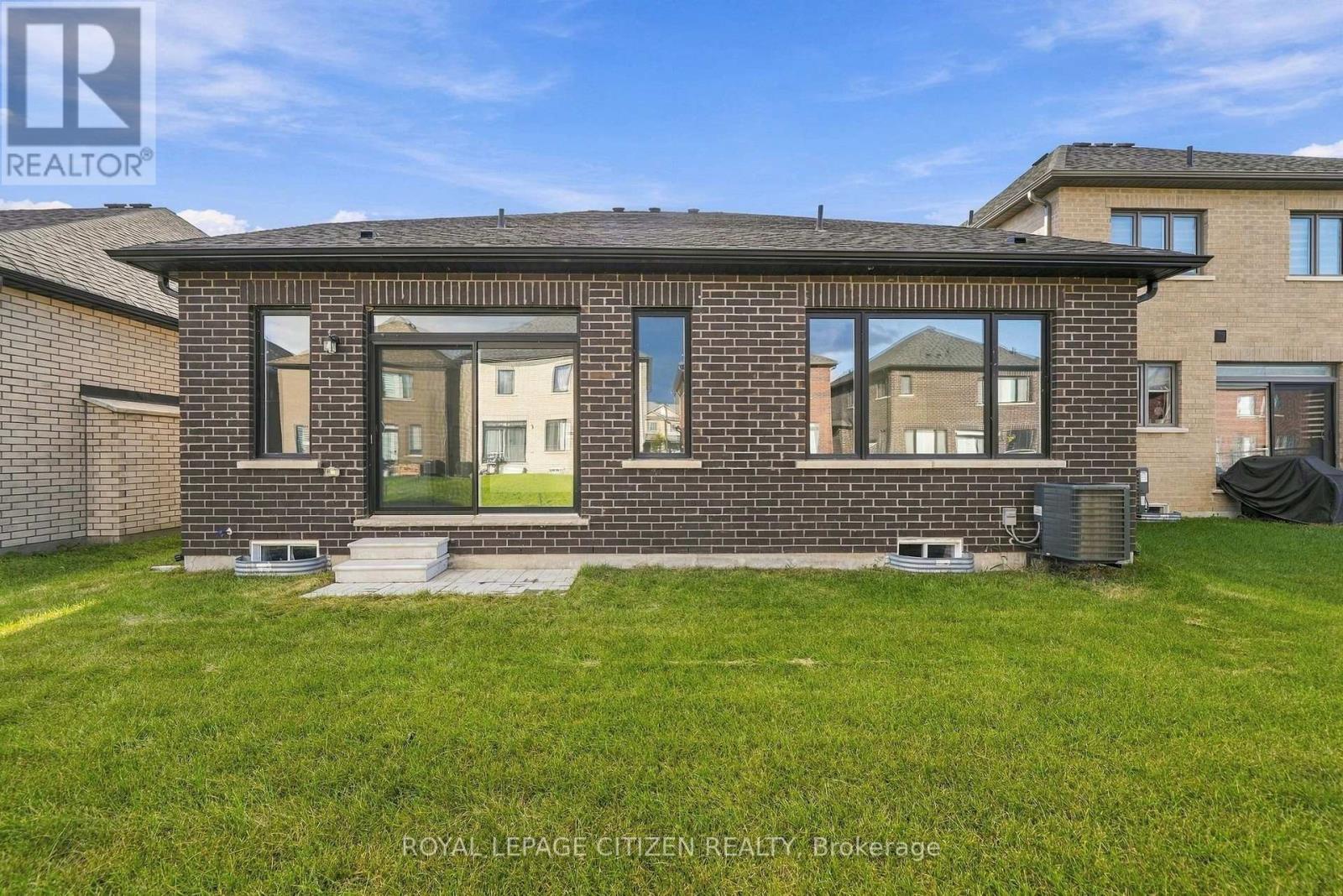 18 Mckay Avenue Property Photo 50