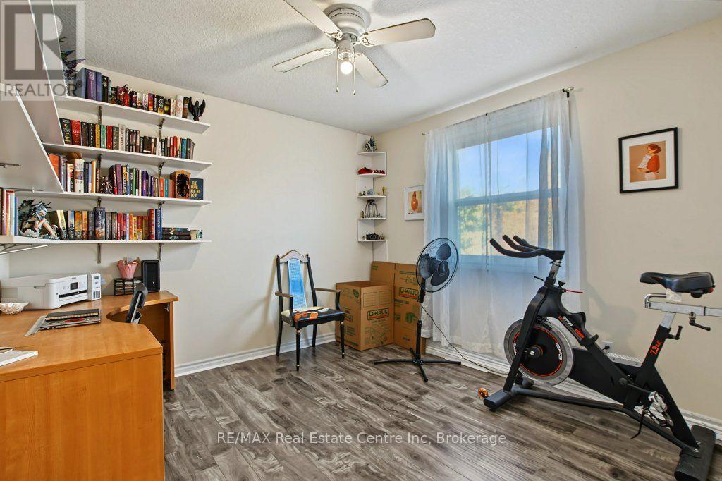 978 Edinburgh Road S Property Photo 15