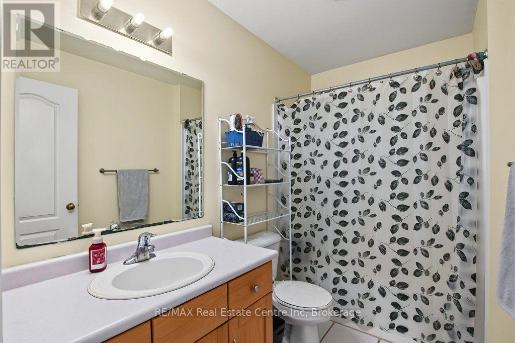 978 Edinburgh Road S Property Photo 17