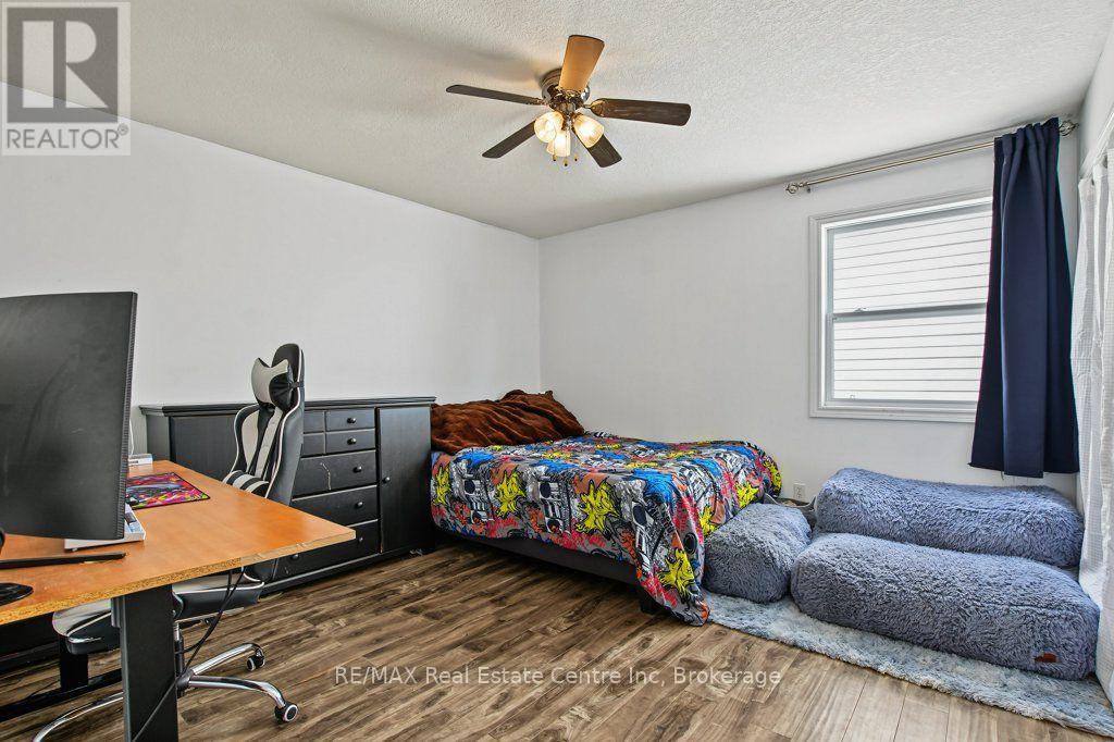 978 Edinburgh Road S Property Photo 22