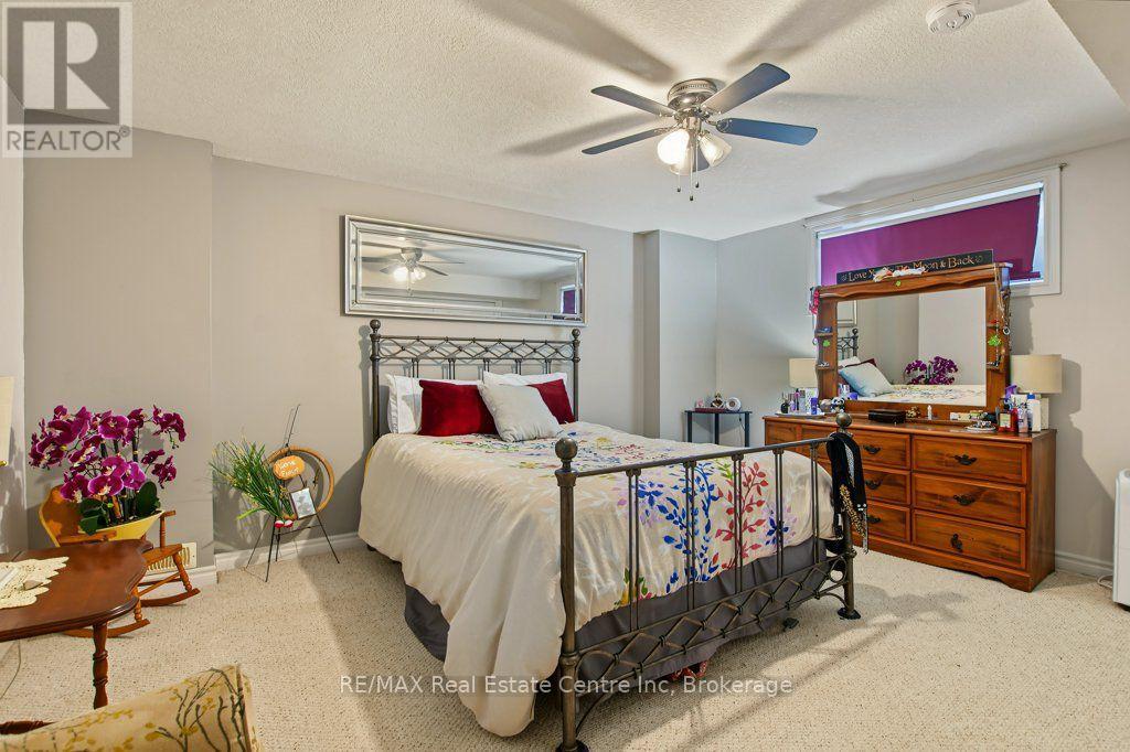 978 Edinburgh Road S Property Photo 31