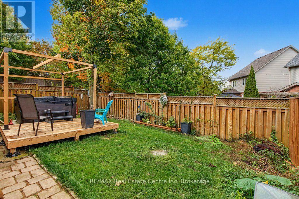 978 Edinburgh Road S Property Photo 36