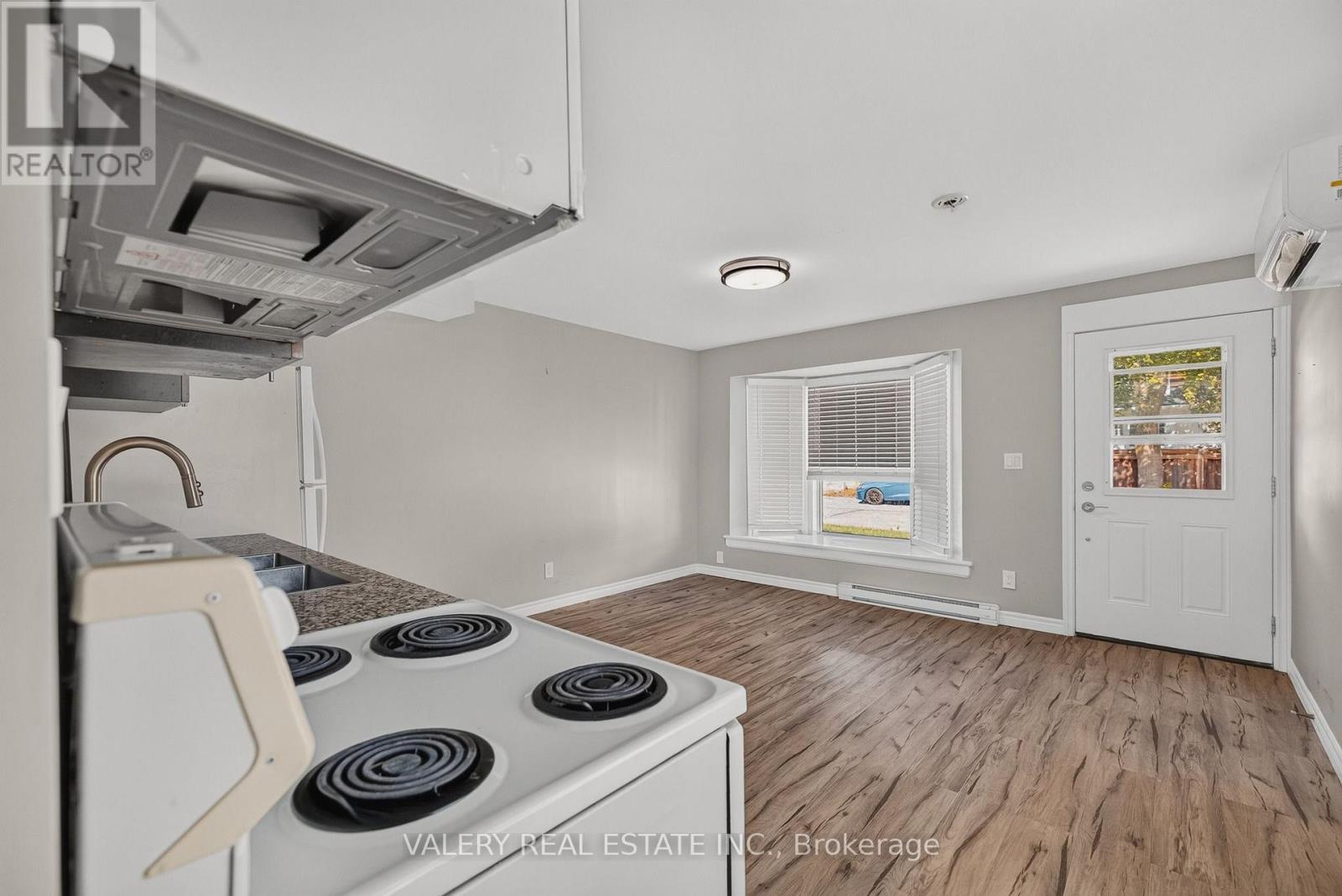 752 Sherring Street Property Photo 5
