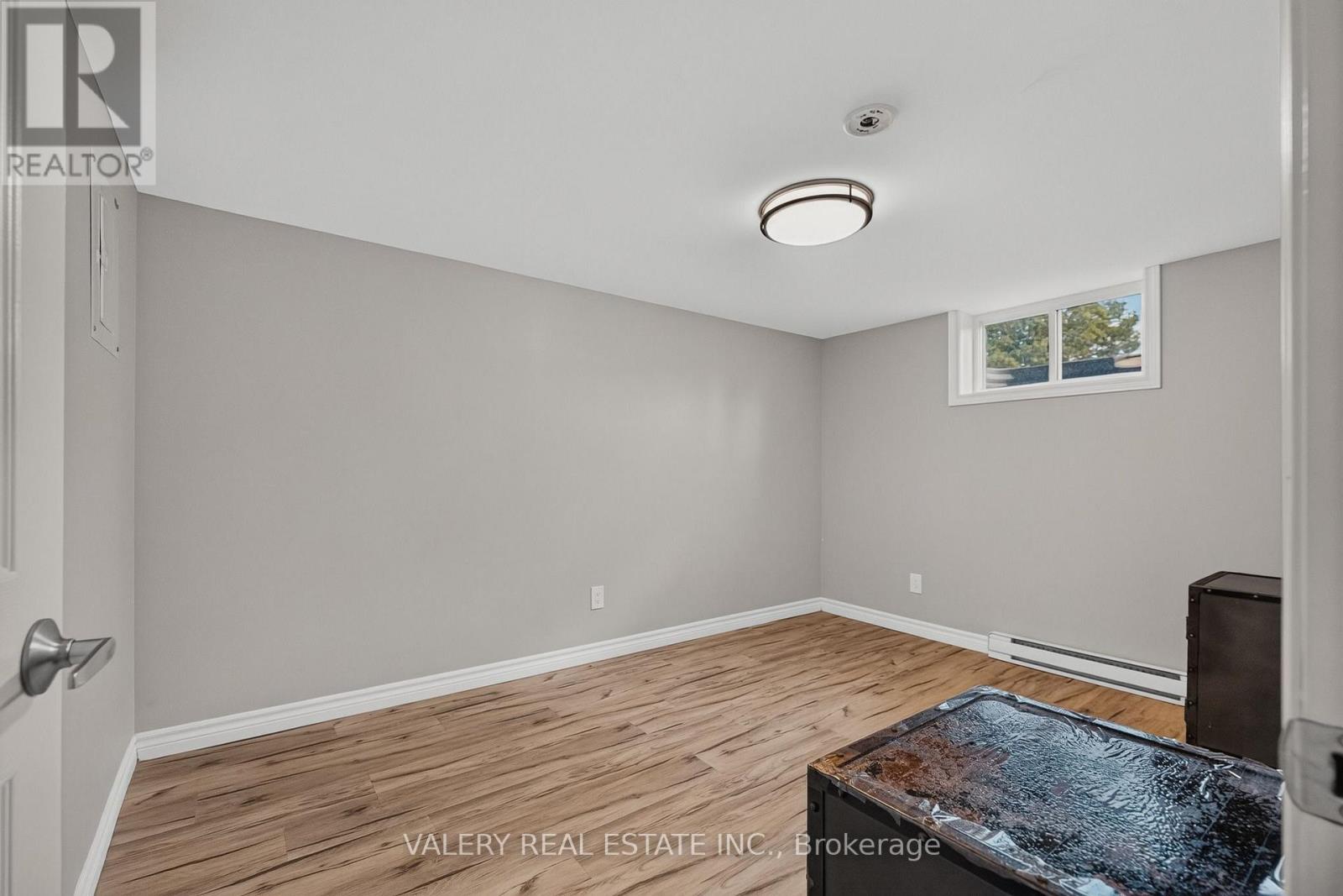 752 Sherring Street Property Photo 9