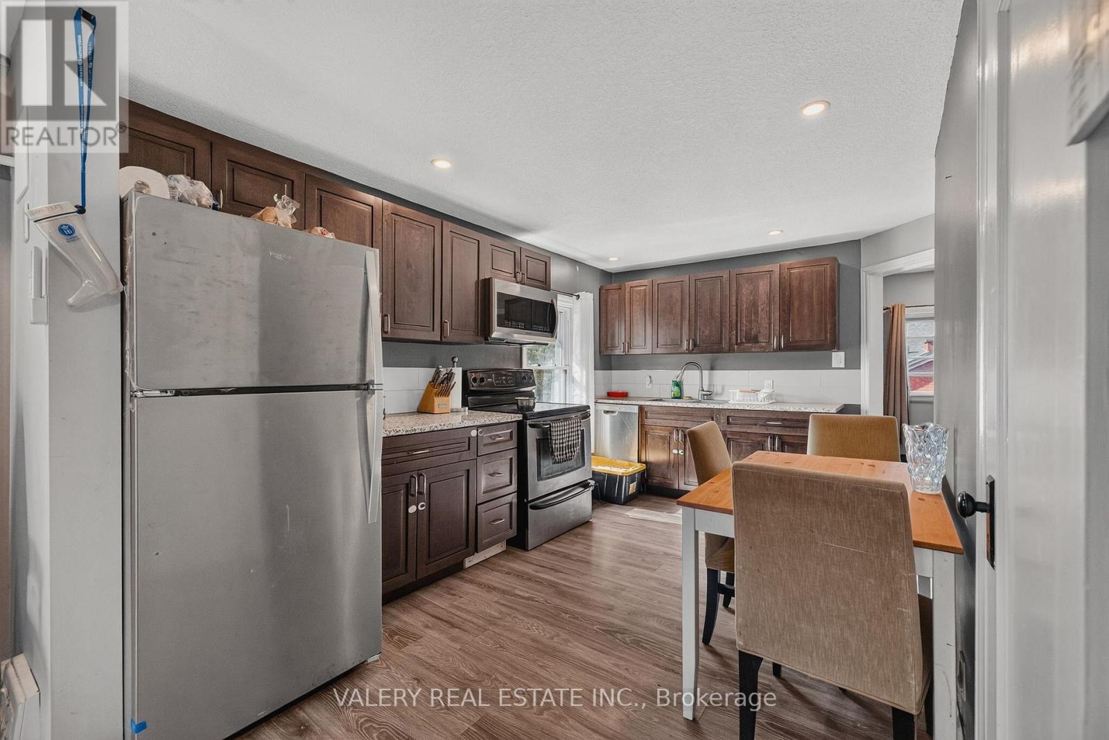 752 Sherring Street Property Photo 15