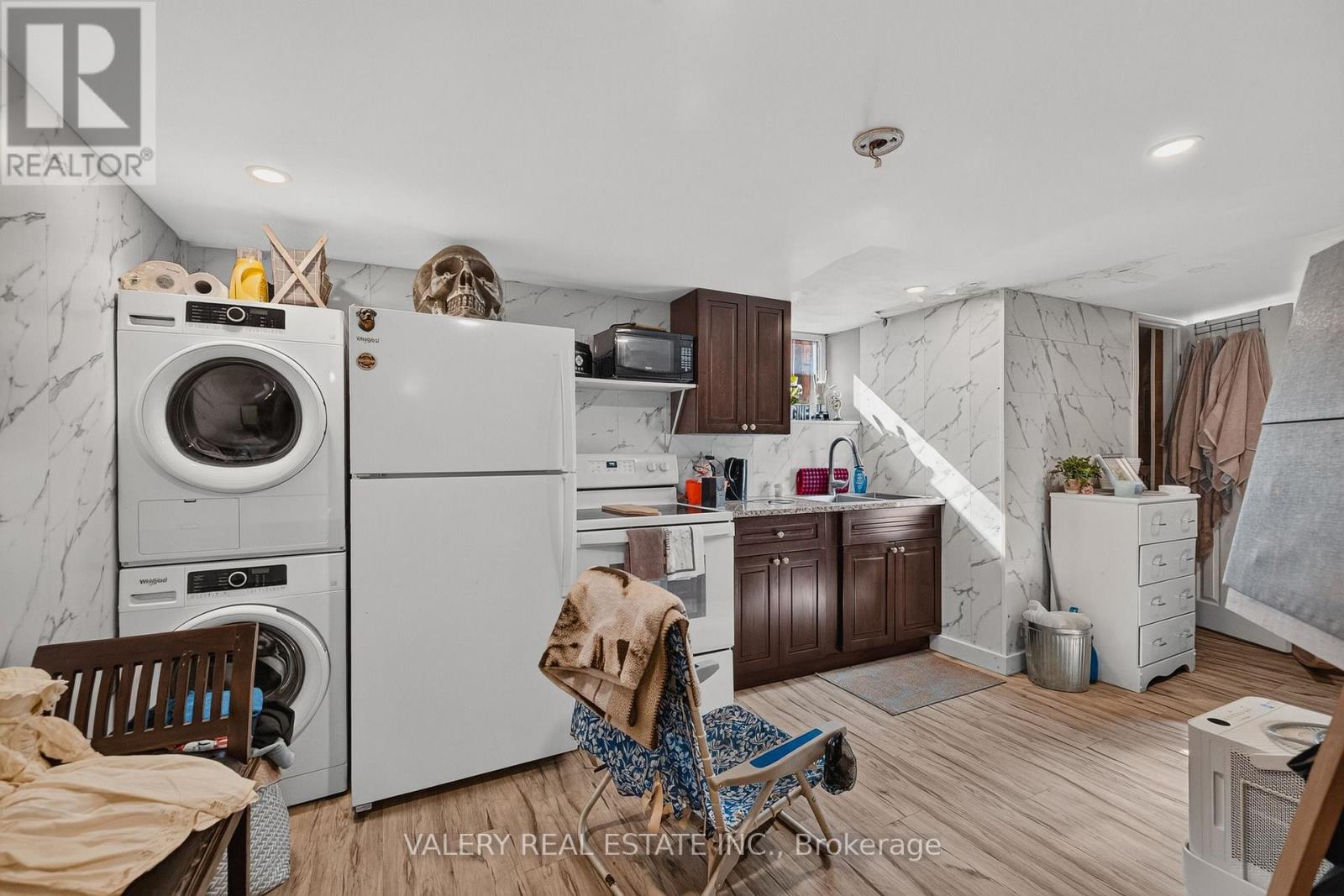 752 Sherring Street Property Photo 25