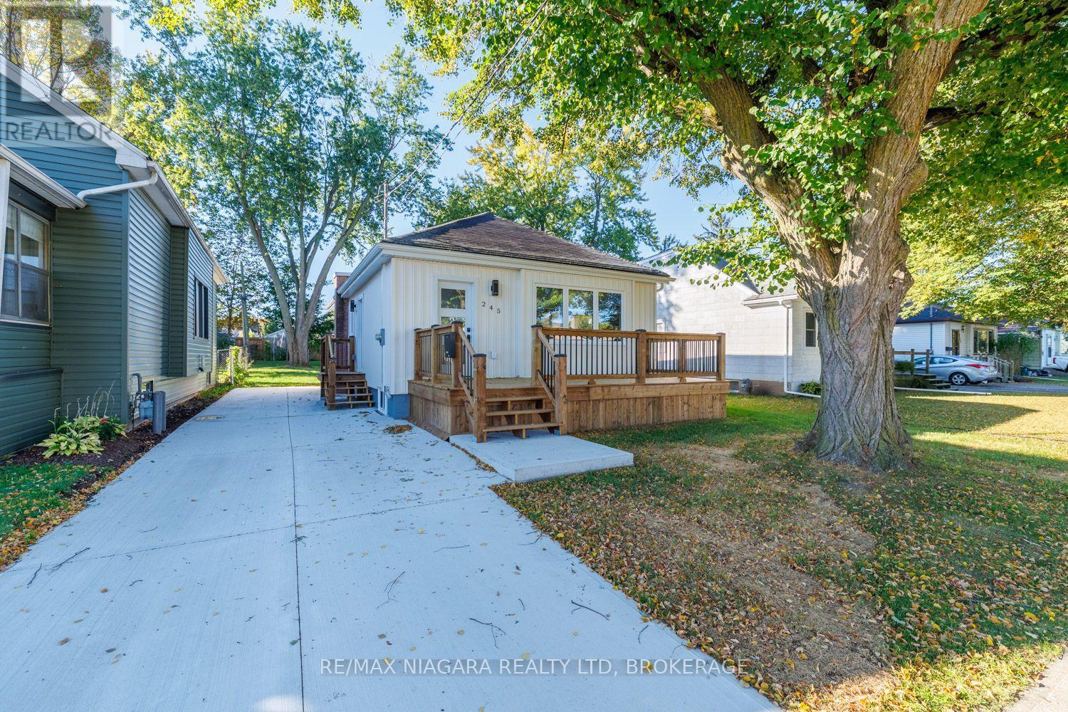 245 Bowen Road Property Photo 2