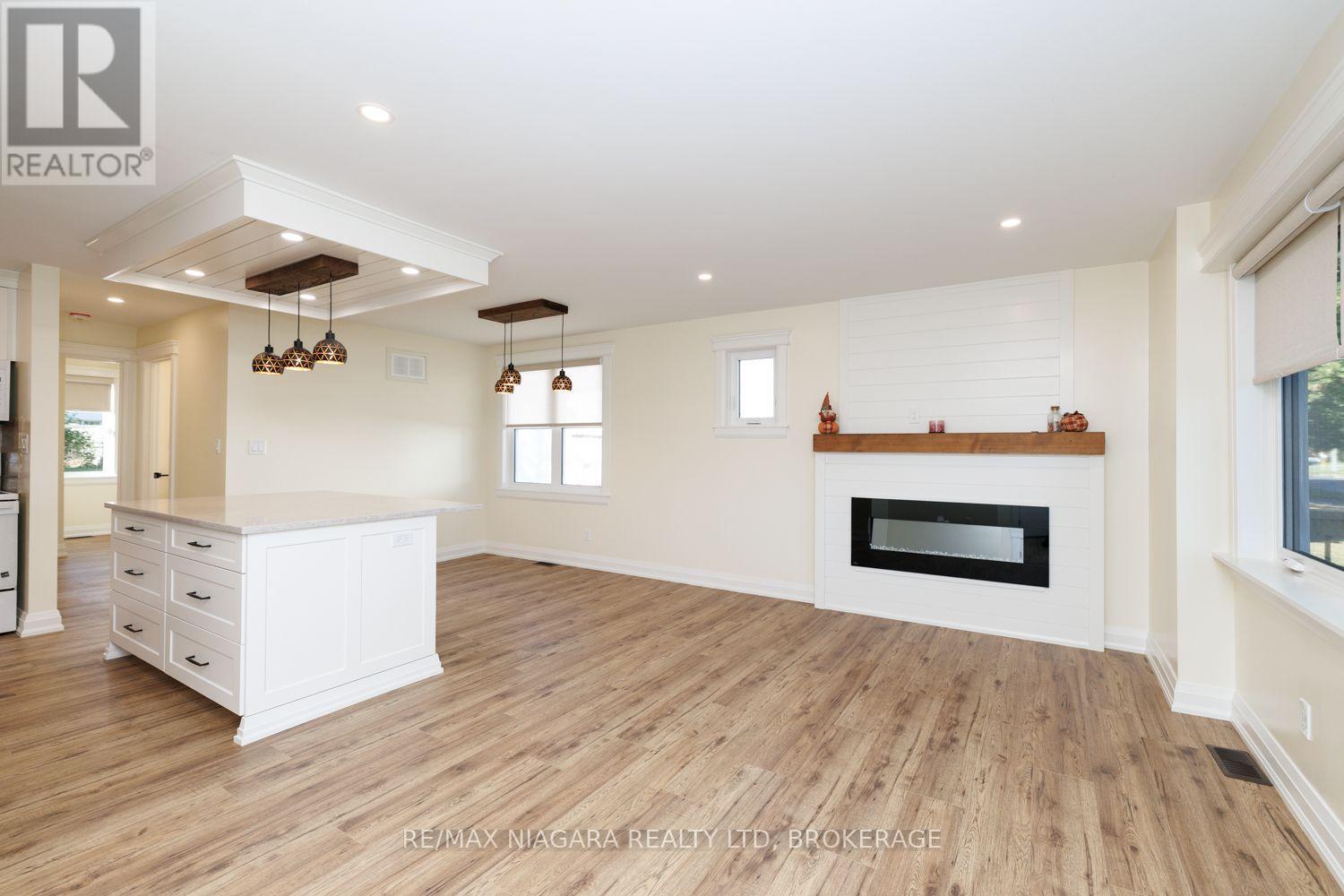 245 Bowen Road Property Photo 6