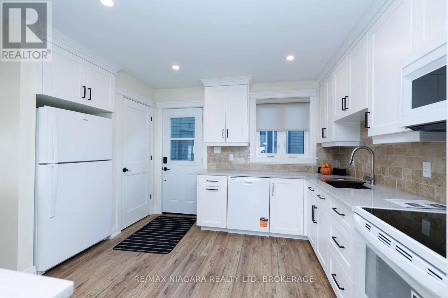 245 Bowen Road Property Photo 12