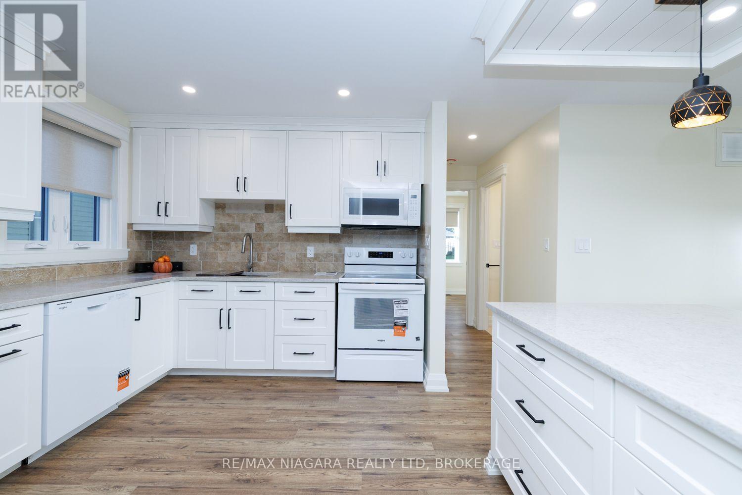245 Bowen Road Property Photo 13