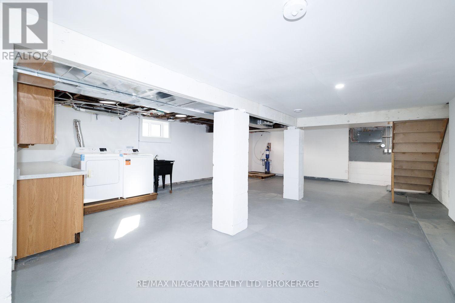 245 Bowen Road Property Photo 24