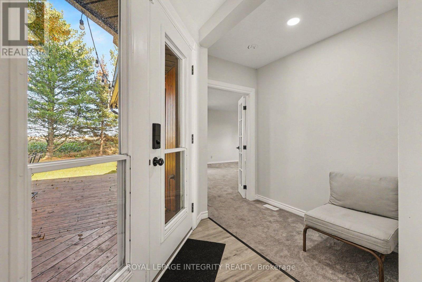 4525 8th Line Road Property Photo 4