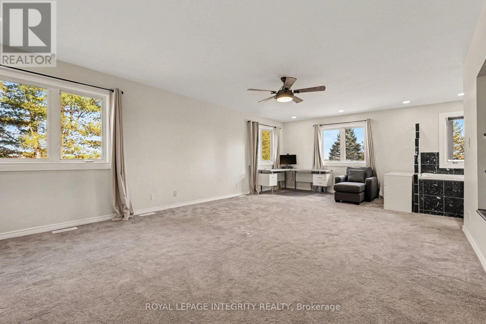 4525 8th Line Road Property Photo 14