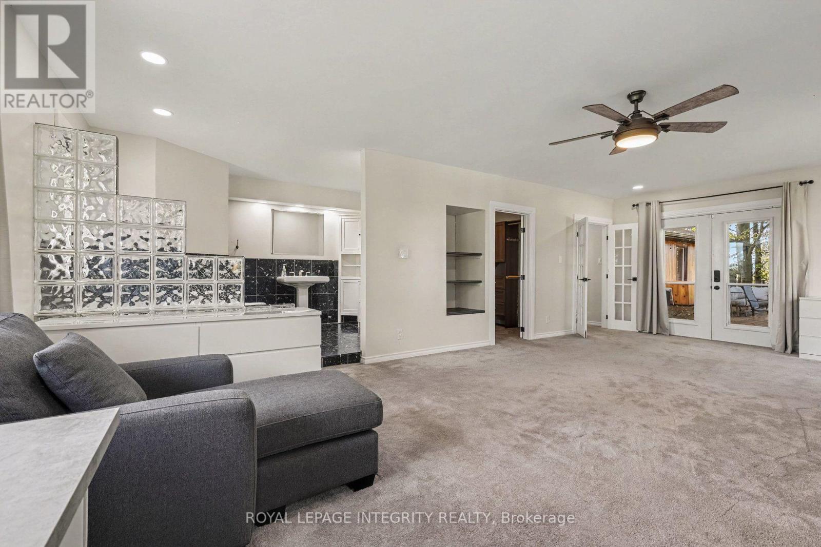 4525 8th Line Road Property Photo 15