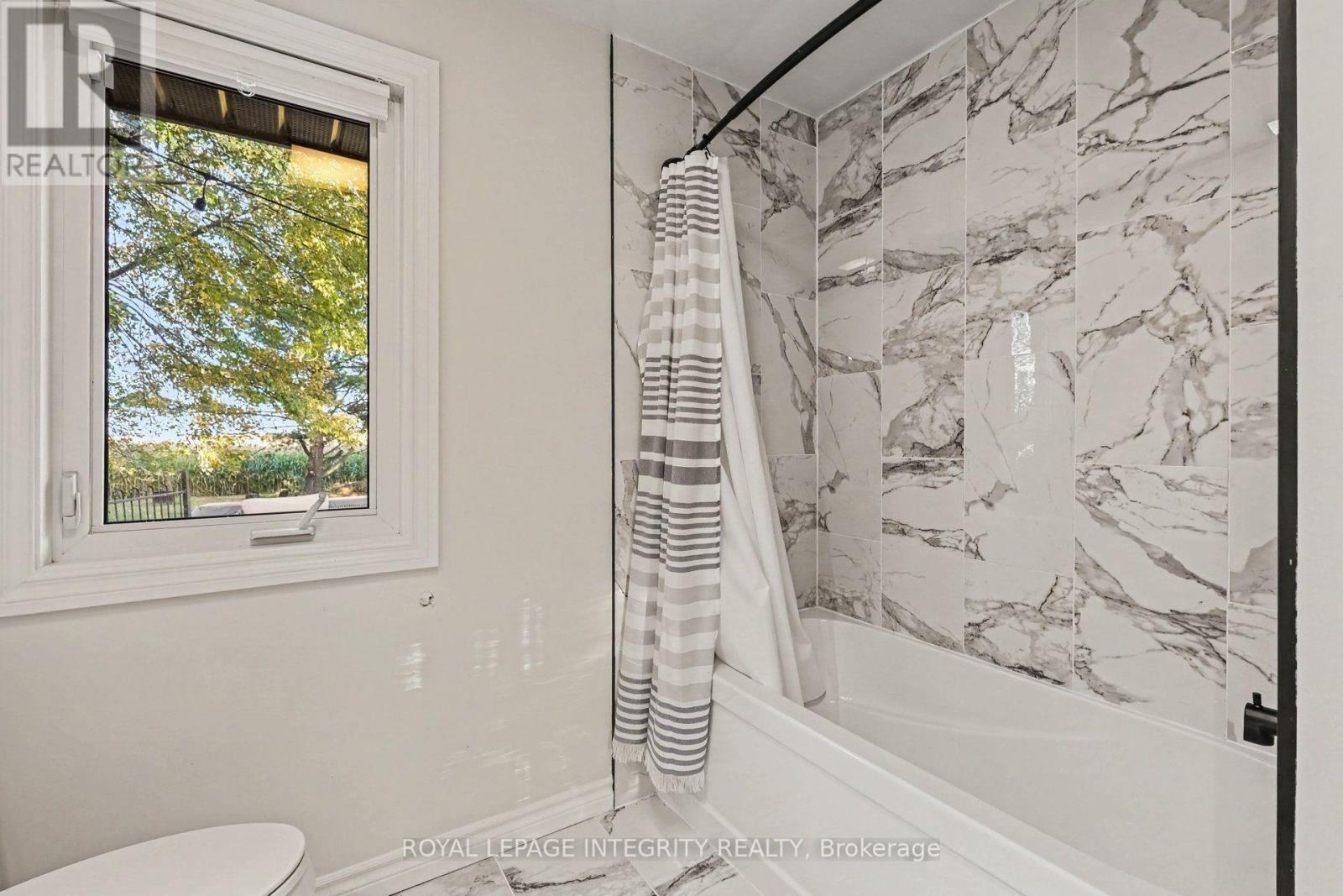 4525 8th Line Road Property Photo 21