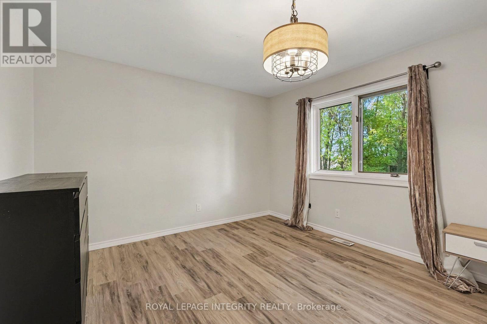 4525 8th Line Road Property Photo 24