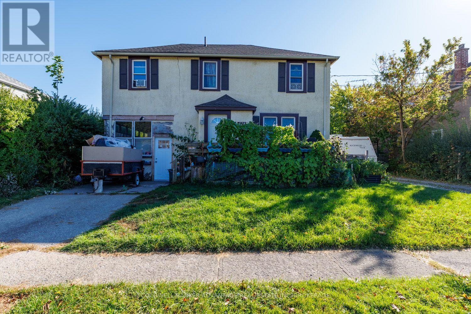 428 Wallace Avenue N Property Photo 2