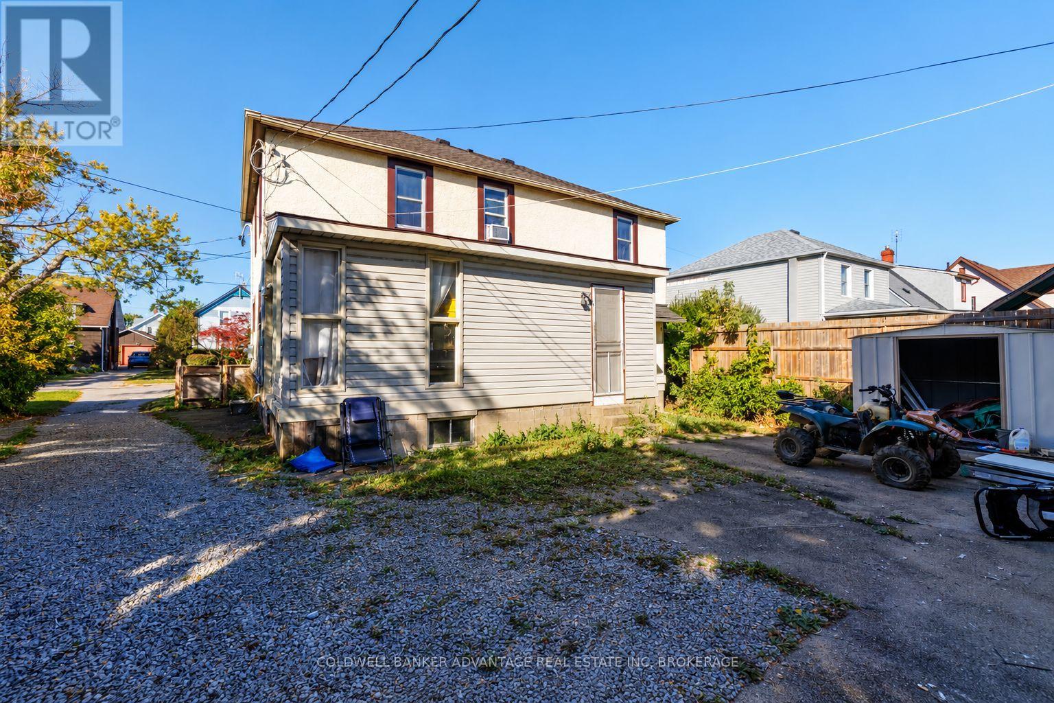 428 Wallace Avenue N Property Photo 3