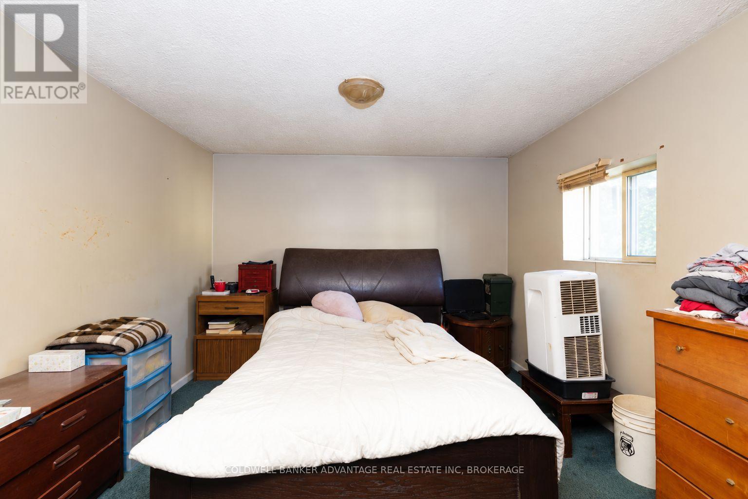 428 Wallace Avenue N Property Photo 8