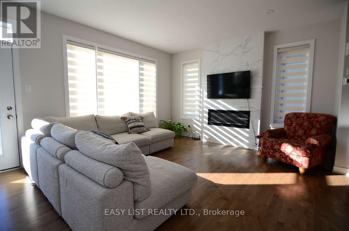 776 Eminence Street Property Photo 4