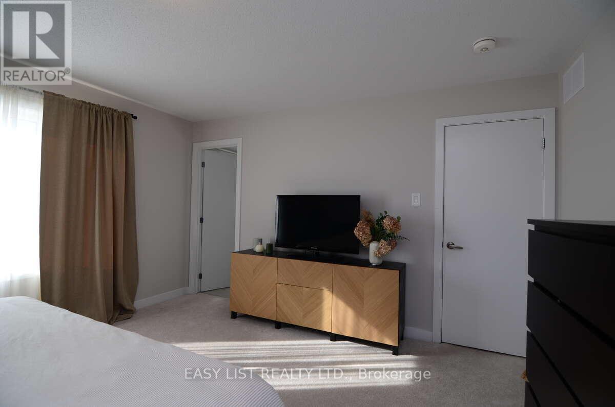 776 Eminence Street Property Photo 8