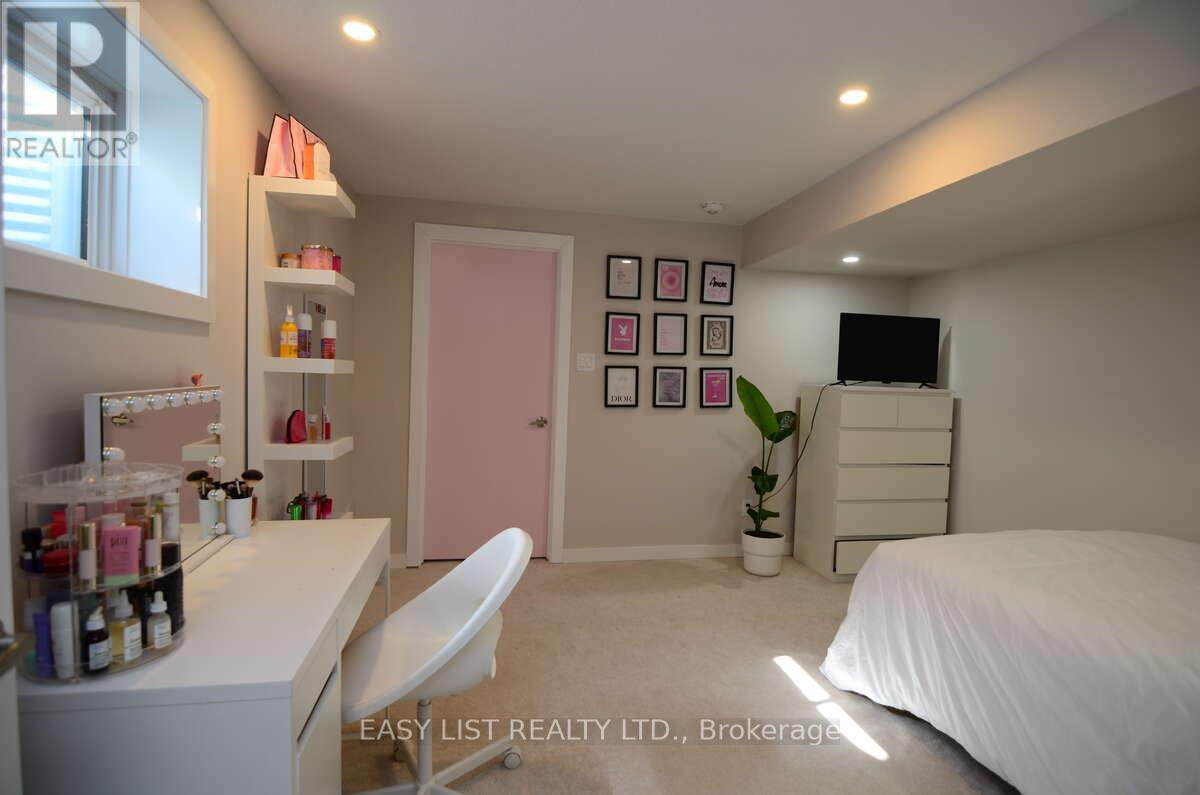 776 Eminence Street Property Photo 18