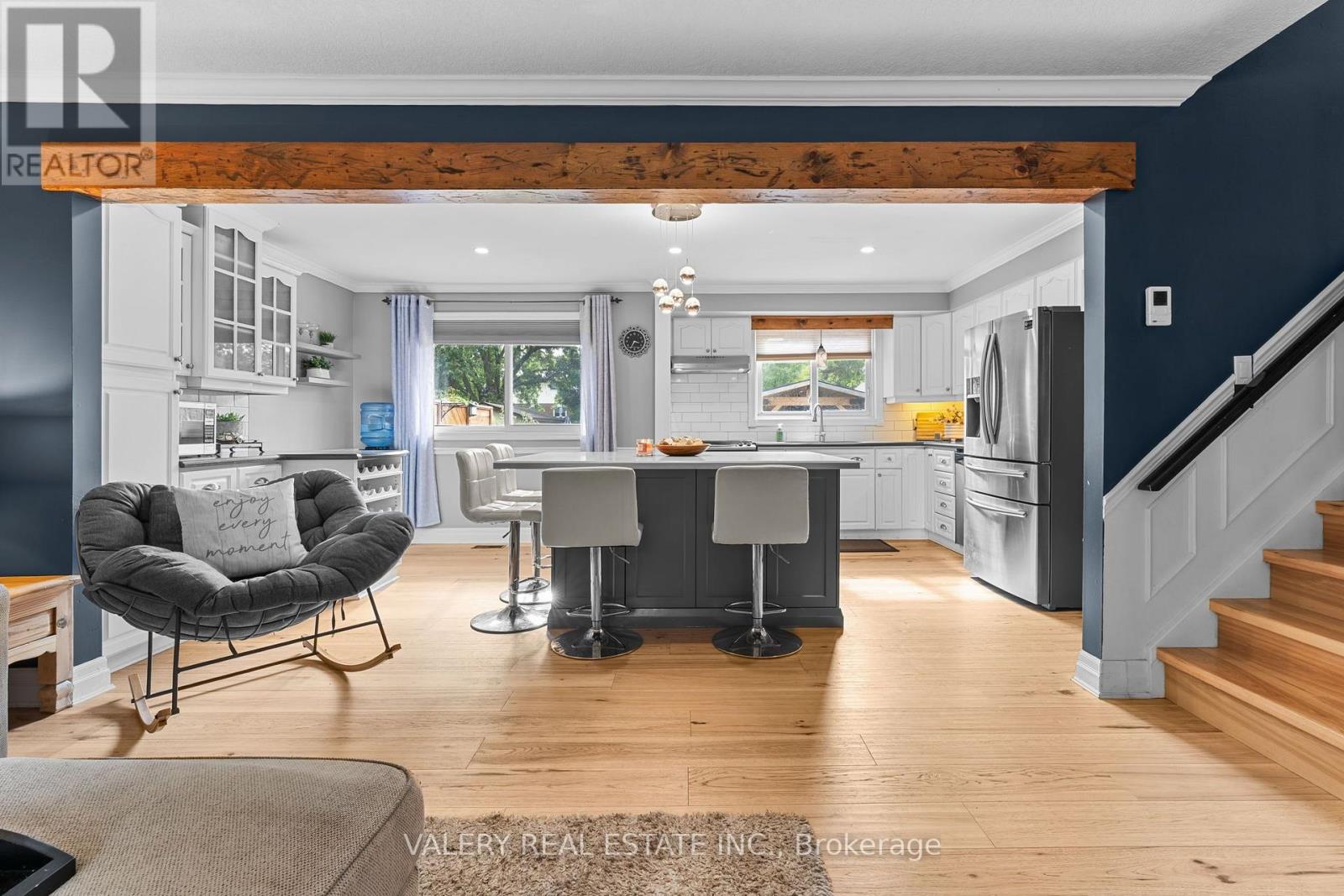 276 Maurice Street Property Photo 7