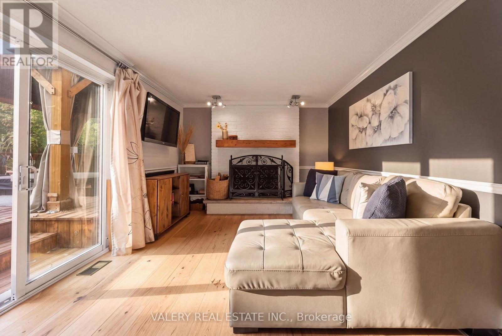 276 Maurice Street Property Photo 14