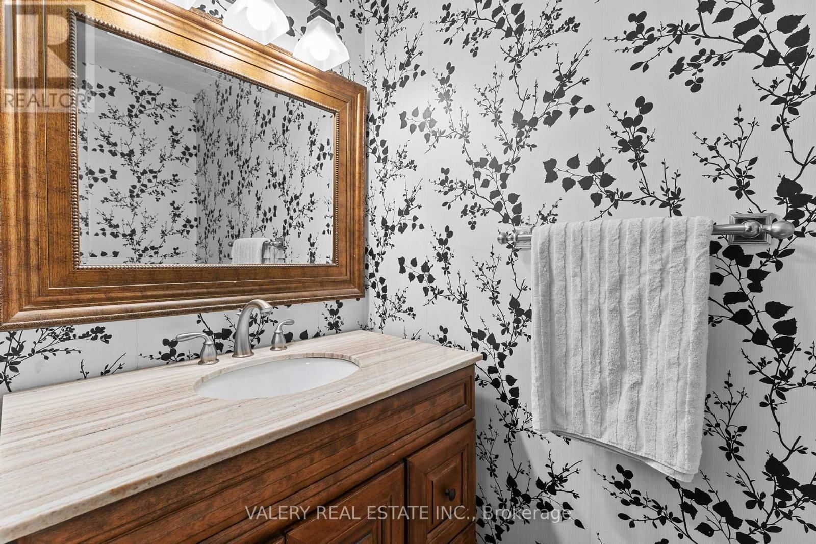 276 Maurice Street Property Photo 17