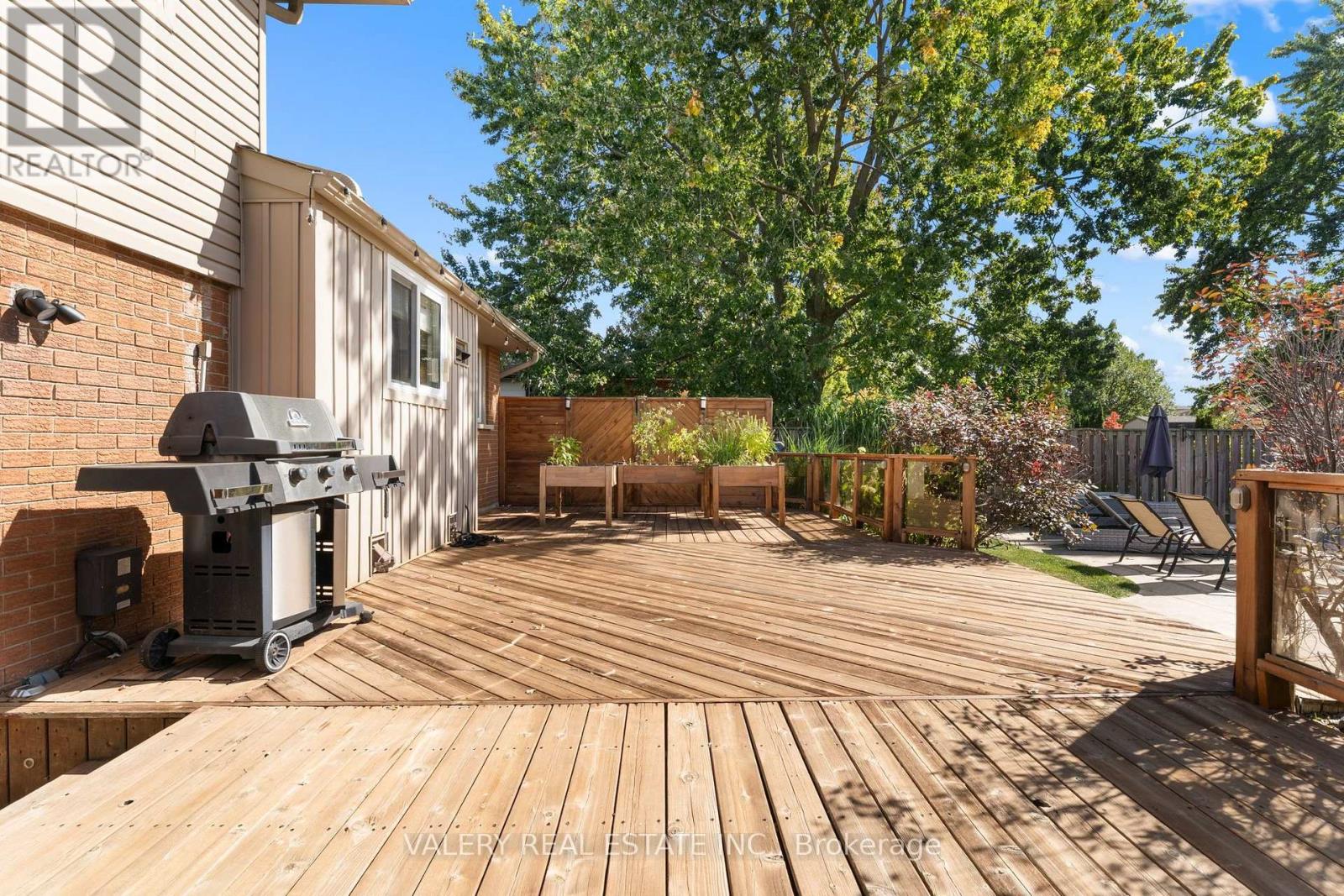276 Maurice Street Property Photo 34